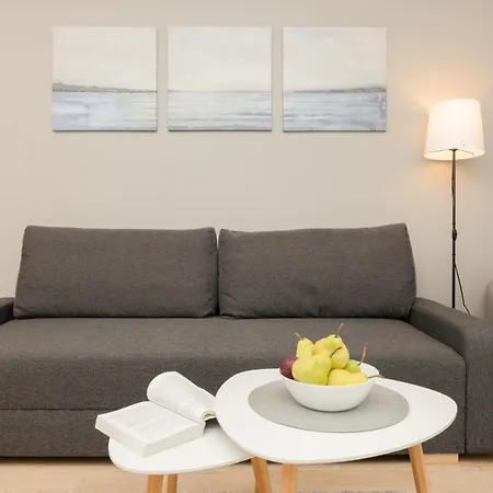 아파트 Plazowa Park With Garden By Renters 미에드지보드지