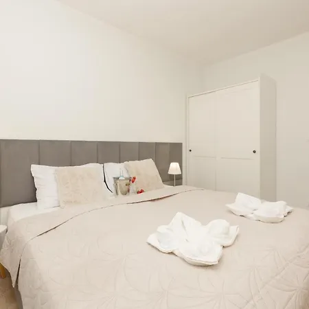 Plazowa Park With Garden By Renters * 미에드지보드지