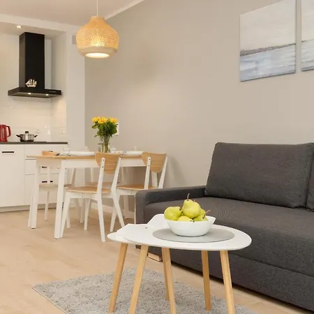 Apartamento Plazowa Park With Garden By Renters