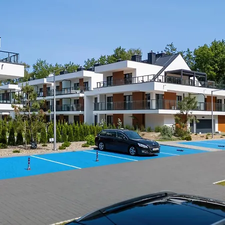 아파트 Plazowa Park With Garden By Renters 미에드지보드지